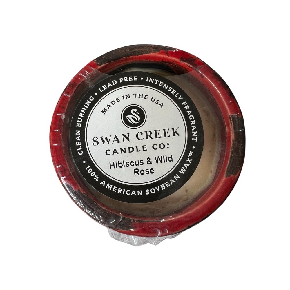 New - Swan Creek Soy Bean Wax Candle Hibiscus & Wild Rose Scent 9 0z